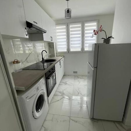 Appartement 2 Pieces, Salon Et Chambre, 44M2 Refait A Neuf Clichy Bagian luar foto
