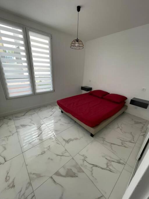 Appartement 2 Pieces, Salon Et Chambre, 44M2 Refait A Neuf Clichy Bagian luar foto